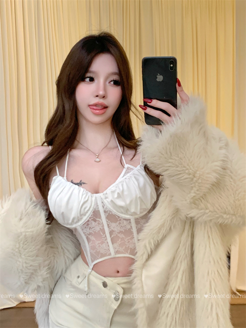 Real shot ~ hot girl sweet and cool style lace fake two-layer pleated halter neck strap suspender design vest