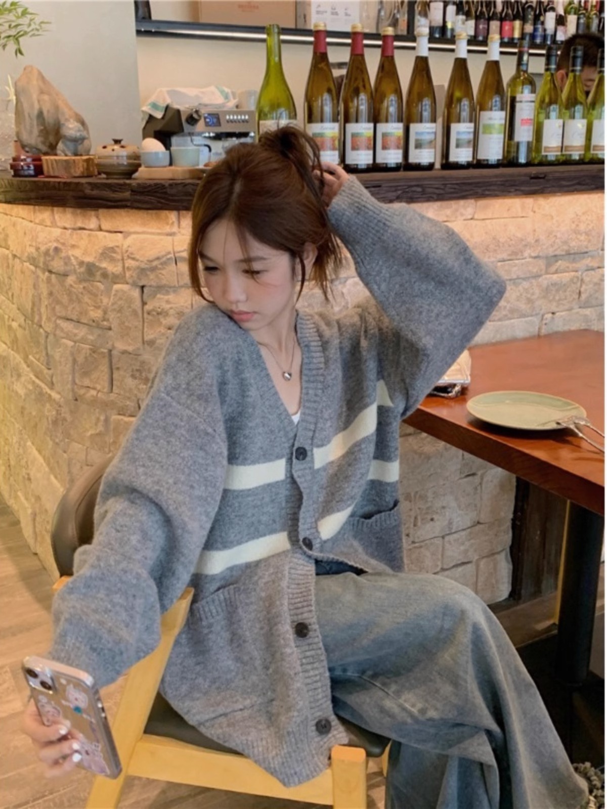 韩版学院风针织开衫女秋季新款撞色V领条纹减龄慵懒上衣