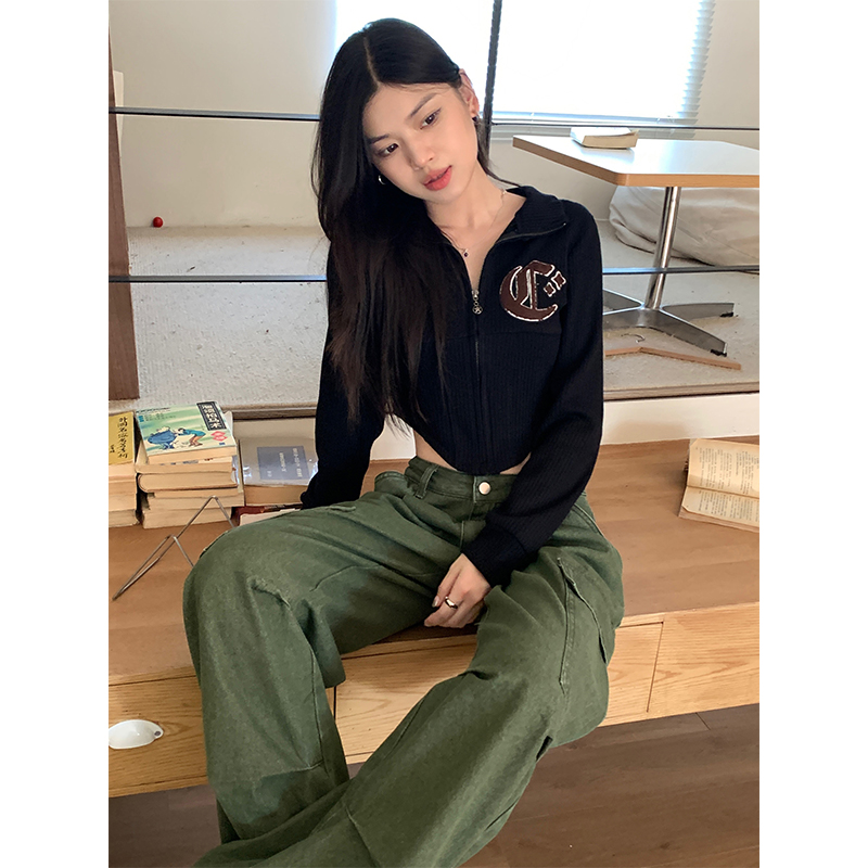 Real shot of American irregular stand-up collar zipper sweater jacket 2023 autumn new style embroidered patch crop top