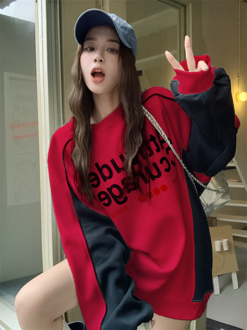 Real shot of American retro raglan sweatshirt for women oversize contrasting color stitching round neck long sleeve loose top trendy