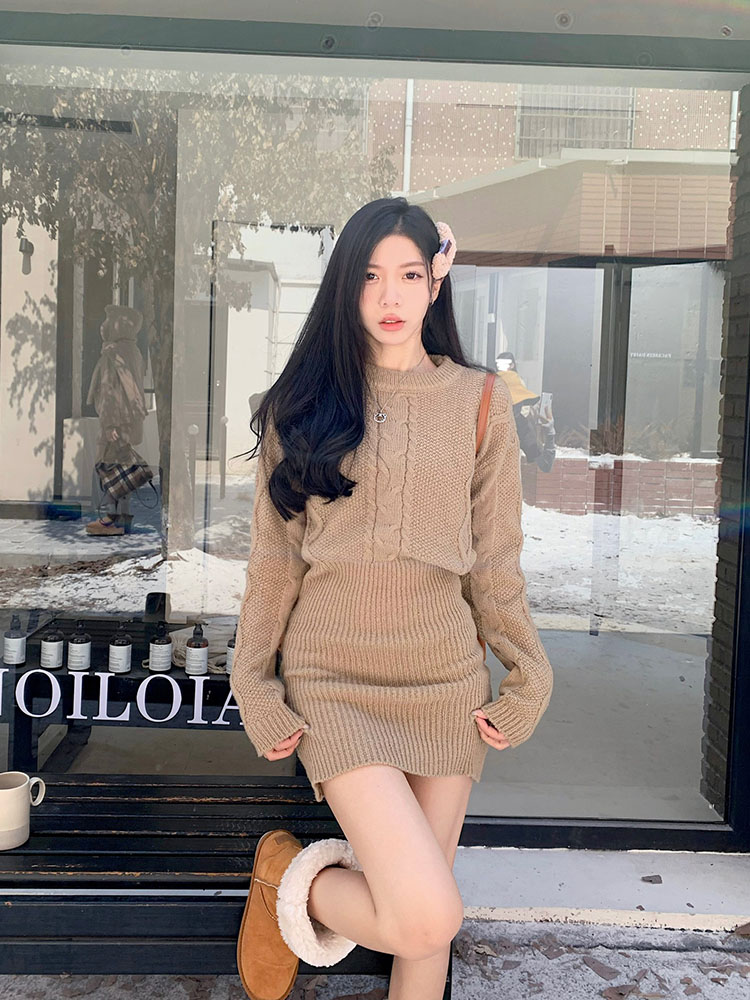 Real shot French retro knitted inner dress autumn and winter sweater dress