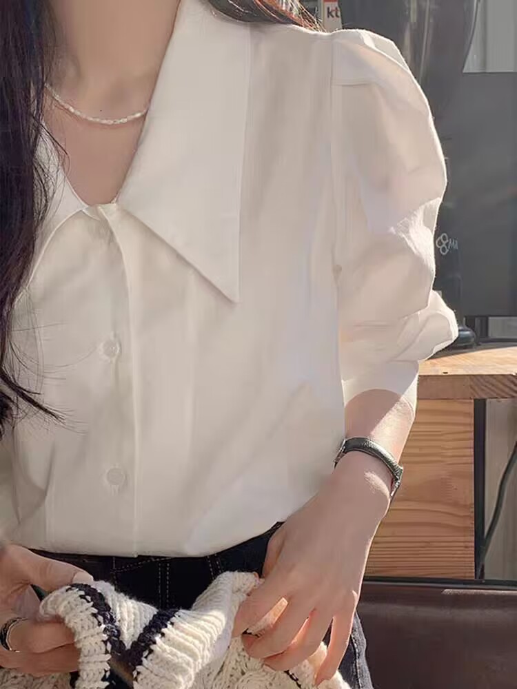白色法式衬衫女春秋款设计感小众上衣时尚洋气别致泡泡袖尖领衬衣