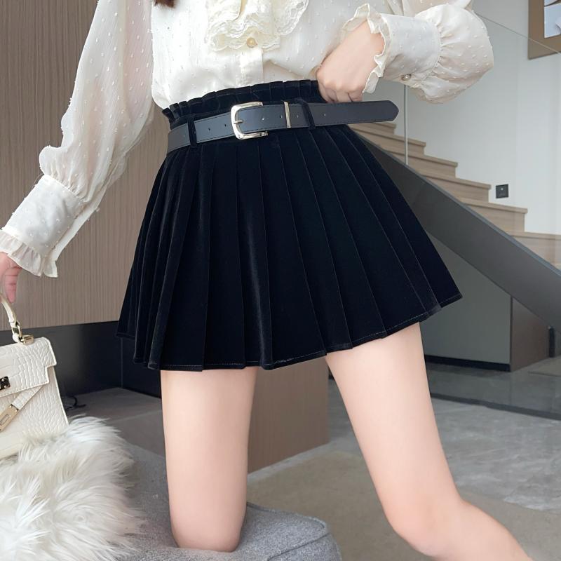 ****~Real shot of velvet high-waisted A-line puffy skirt pleated skirt short skirt anti-exposure culottes for women in autumn and winter