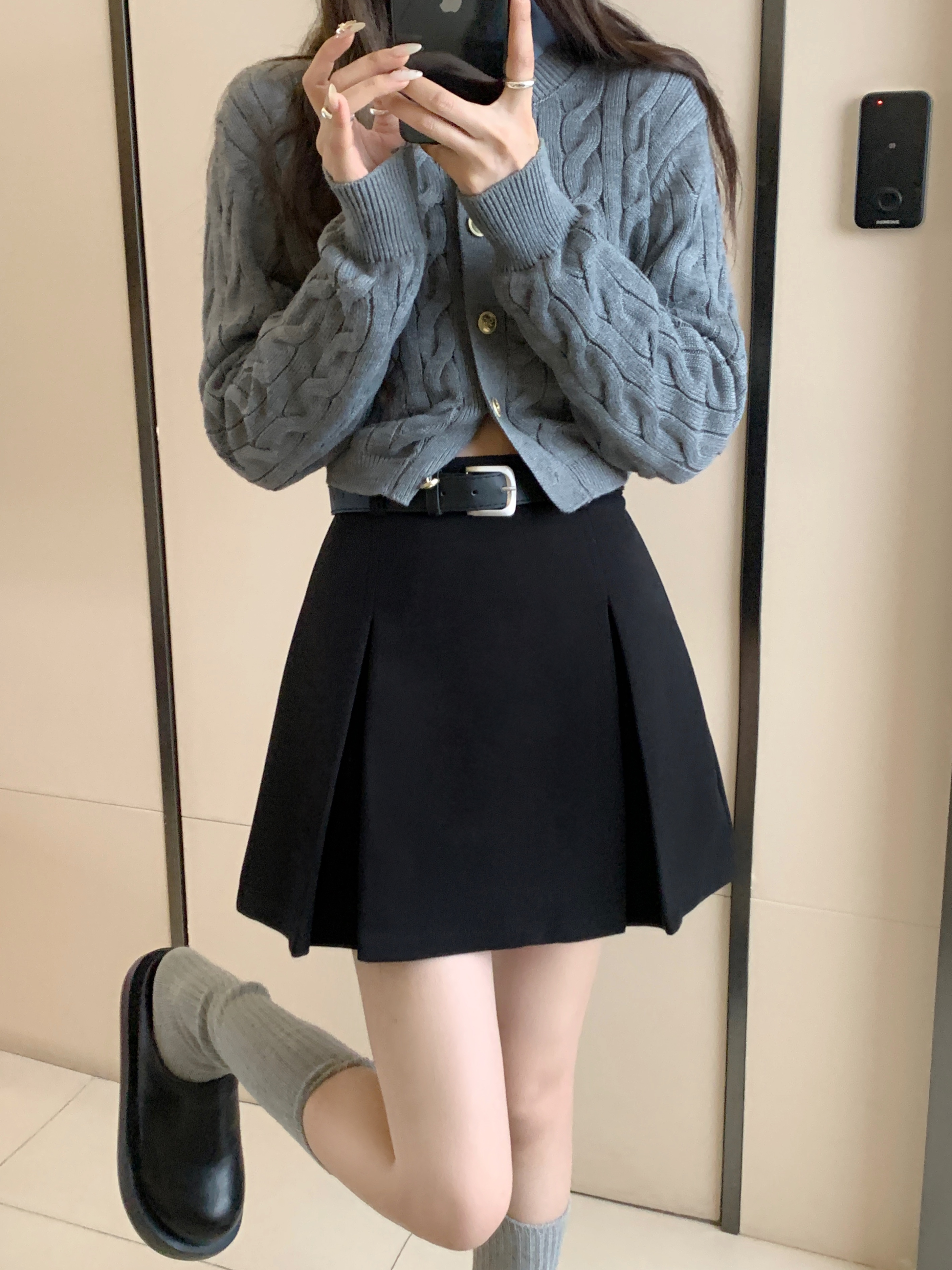 實拍灰色毛呢半身裙女秋冬2025新款百褶裙a字包臀短裙高腰裙子女