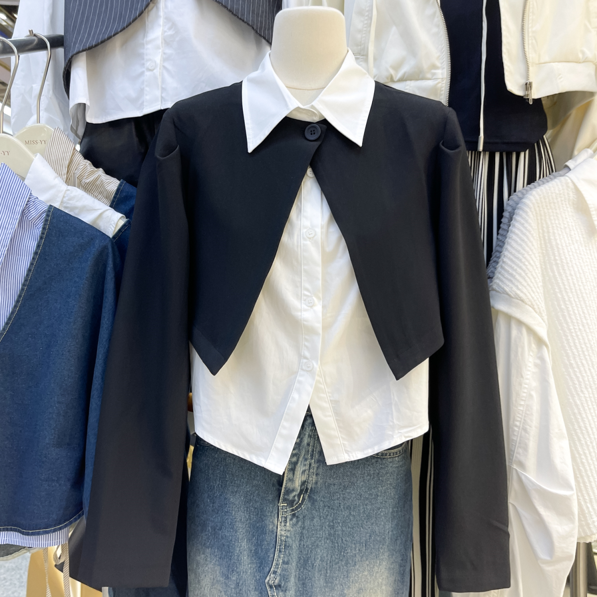 春秋新款时尚不规则交叉设计感毛衣罩衫+系带长袖衬衫女装两件套