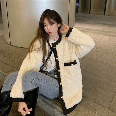 Xiaoxiangfeng jacket women's winter  new lamb wool thickened warm design western style age-reducing chic top