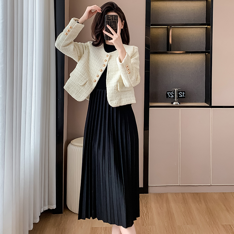 實拍氣質短款小西服外套女春秋款2023新款小香風兩件套連衣裙