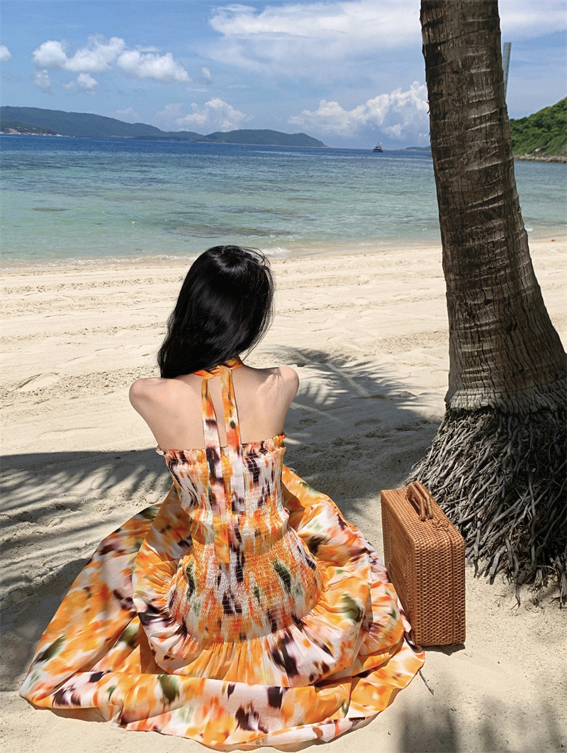 抹胸連衣裙女夏季2023新款小眾印花收腰顯瘦裙子海邊度假風長裙