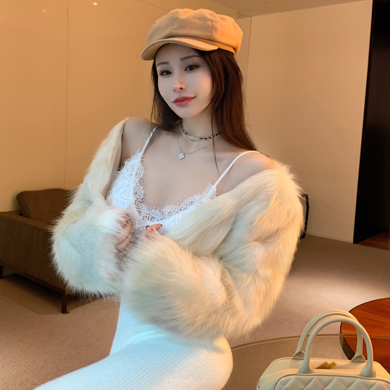 2023 Winter New Gradient Short Fur Jacket Small Fragrance Style Women's Loose High-Quality Temperament Shows Thin Furry Long Sleeves