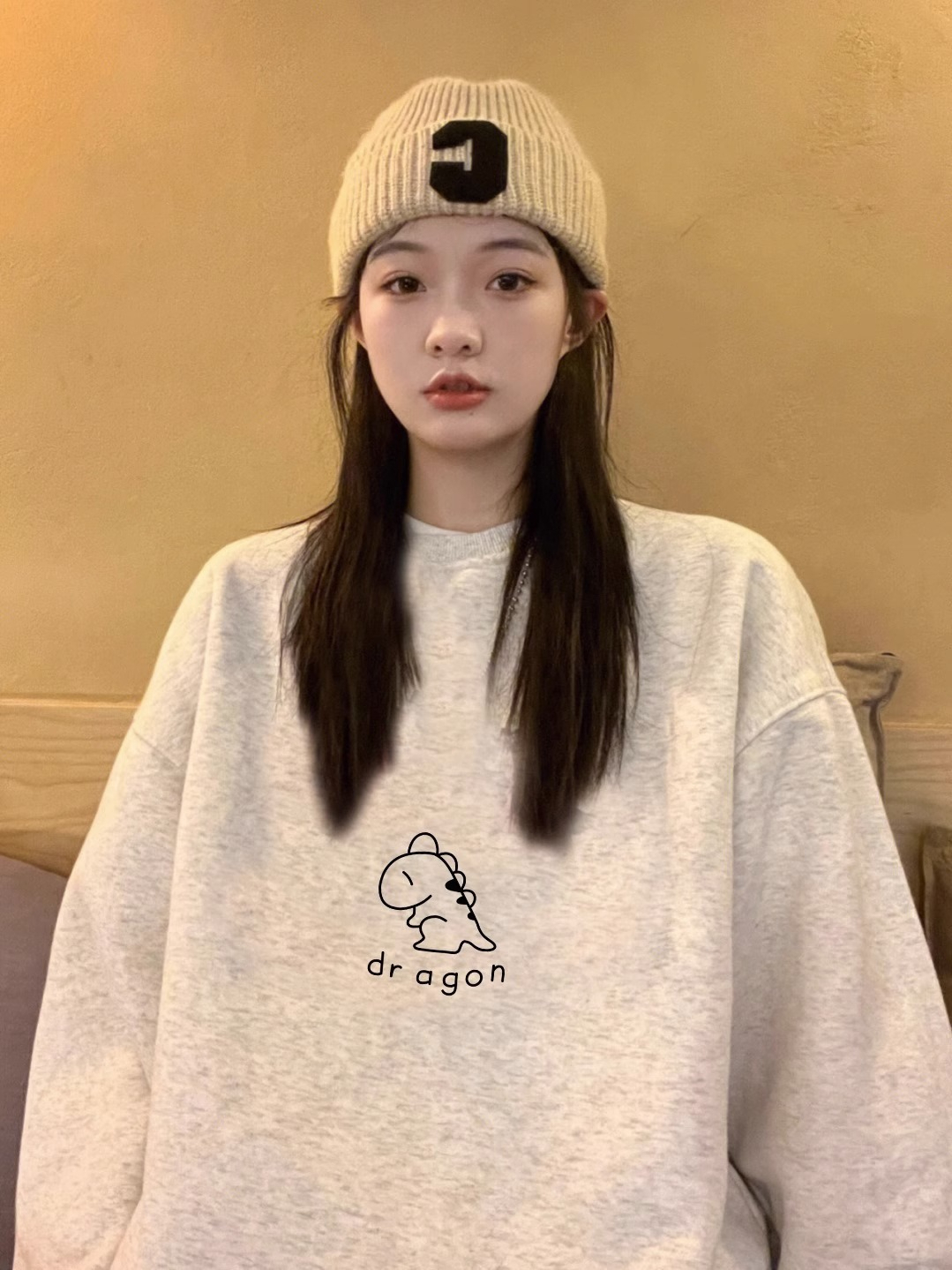 Japanese retro cartoon print pullover sweatshirt for women in early autumn and winter oversize loose and lazy Korean style thin outer