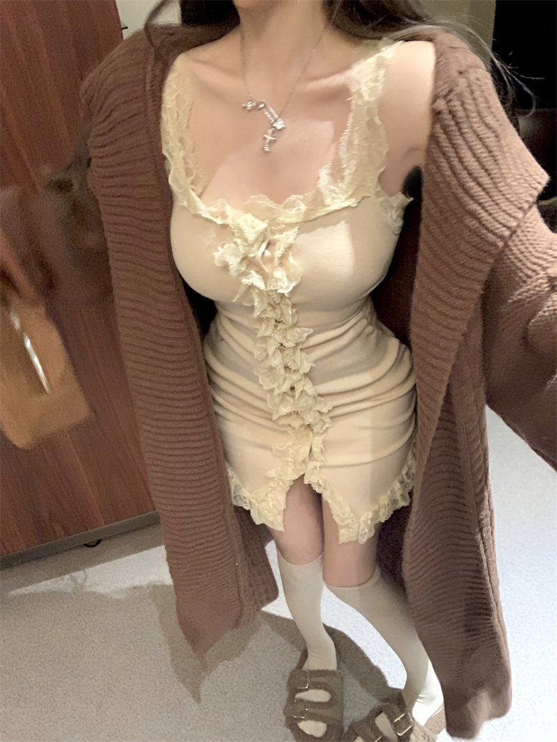 Actual shot of Maillard's lazy style soft waxy twist long sweater jacket + inner lace suspender skirt