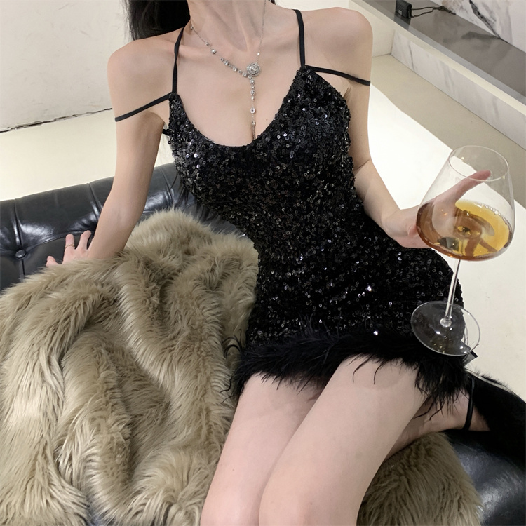 實拍實價 辣妹絲絨亮片露背吊帶連衣裙短款