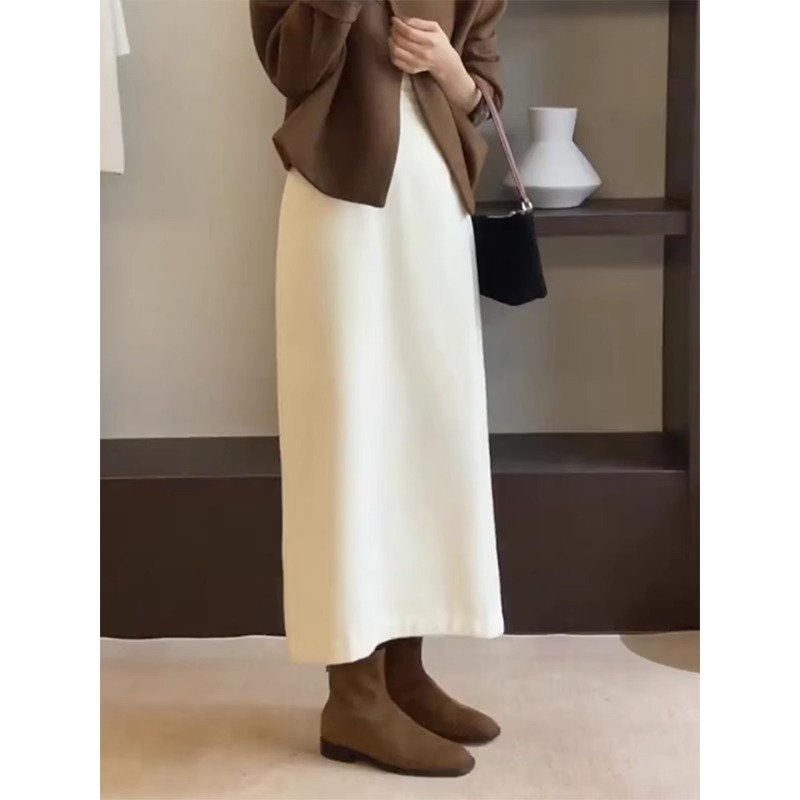 奶白色羊毛半身裙~