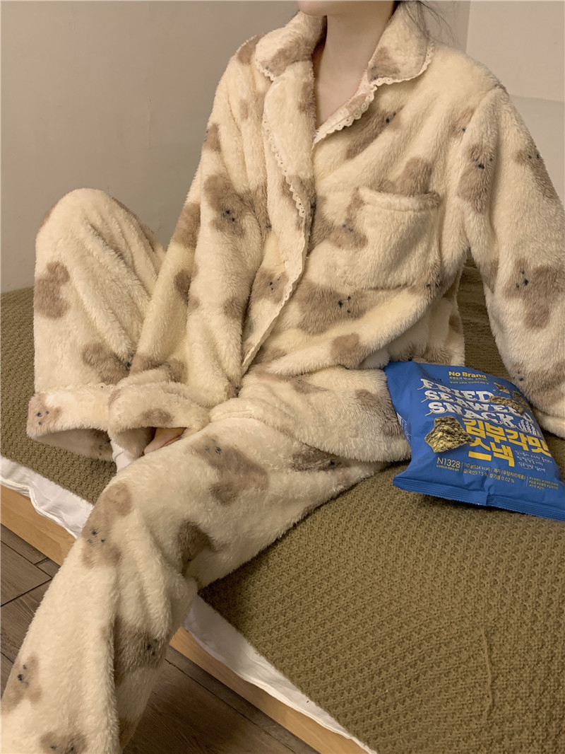 实拍韩版冬季保暖珊瑚绒卡通小熊可爱ins宽松舒适毛茸茸睡衣