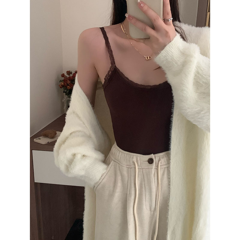 Real shot of autumn and winter sexy lace splicing and velvet thickened camisole with breast pads and inner bottoming top