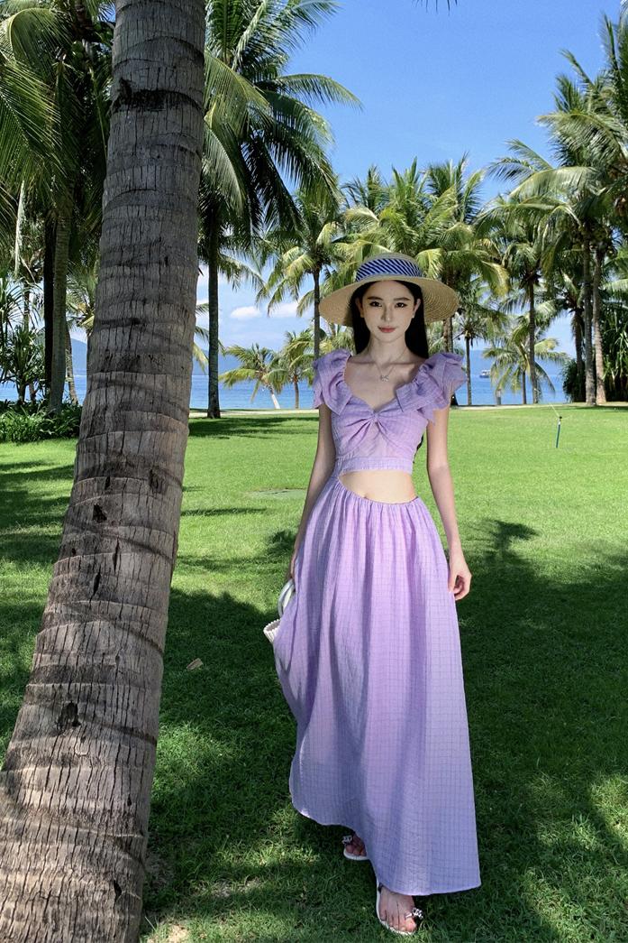 法式度假風小飛袖連衣裙女2023夏季新款設計感小眾露腰茶歇裙子潮
