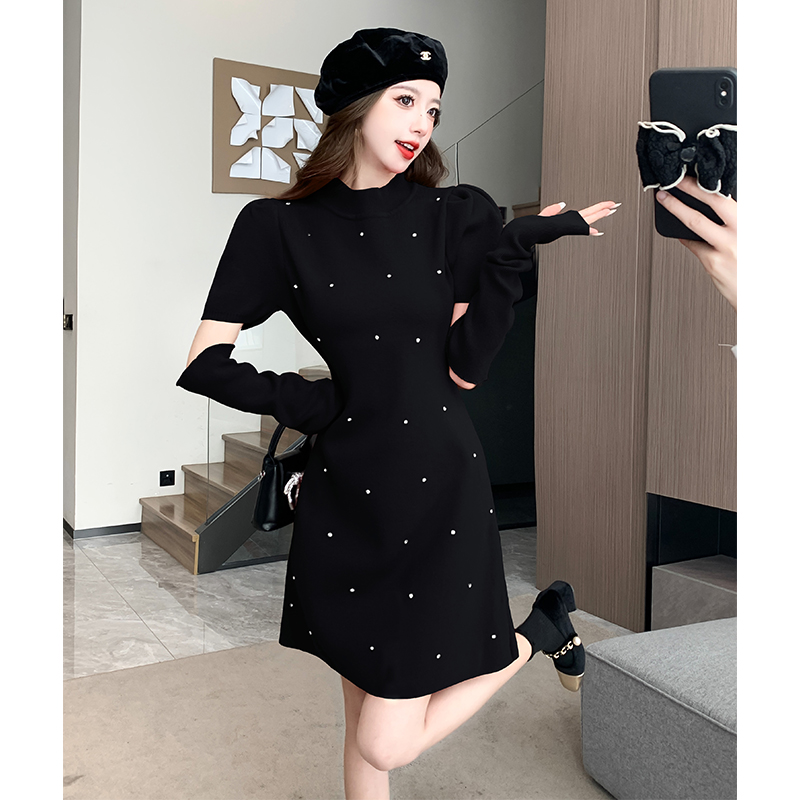 實拍圣誕連衣裙女秋冬垂墜感連衣裙復古泡泡袖修身針織裙釘鉆