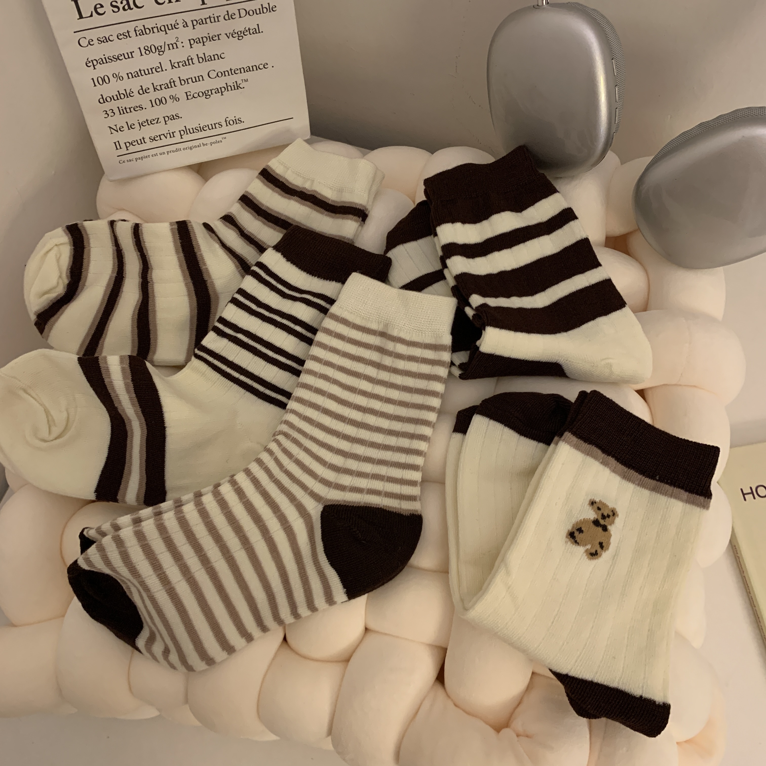 Actual shot of versatile striped bear mid-calf socks, thickened autumn and winter warm college style pile socks, 5 pairs