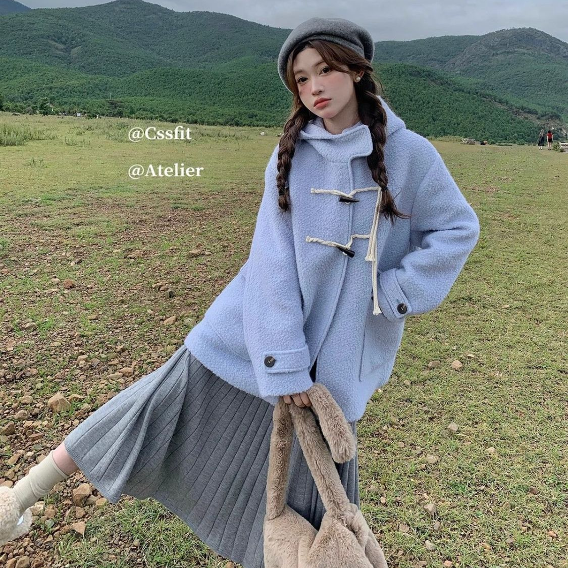  Autumn and Winter Hepburn Style Fashionable Design Horn Button Jacket Korean Style New Simple Small Woolen Jacket