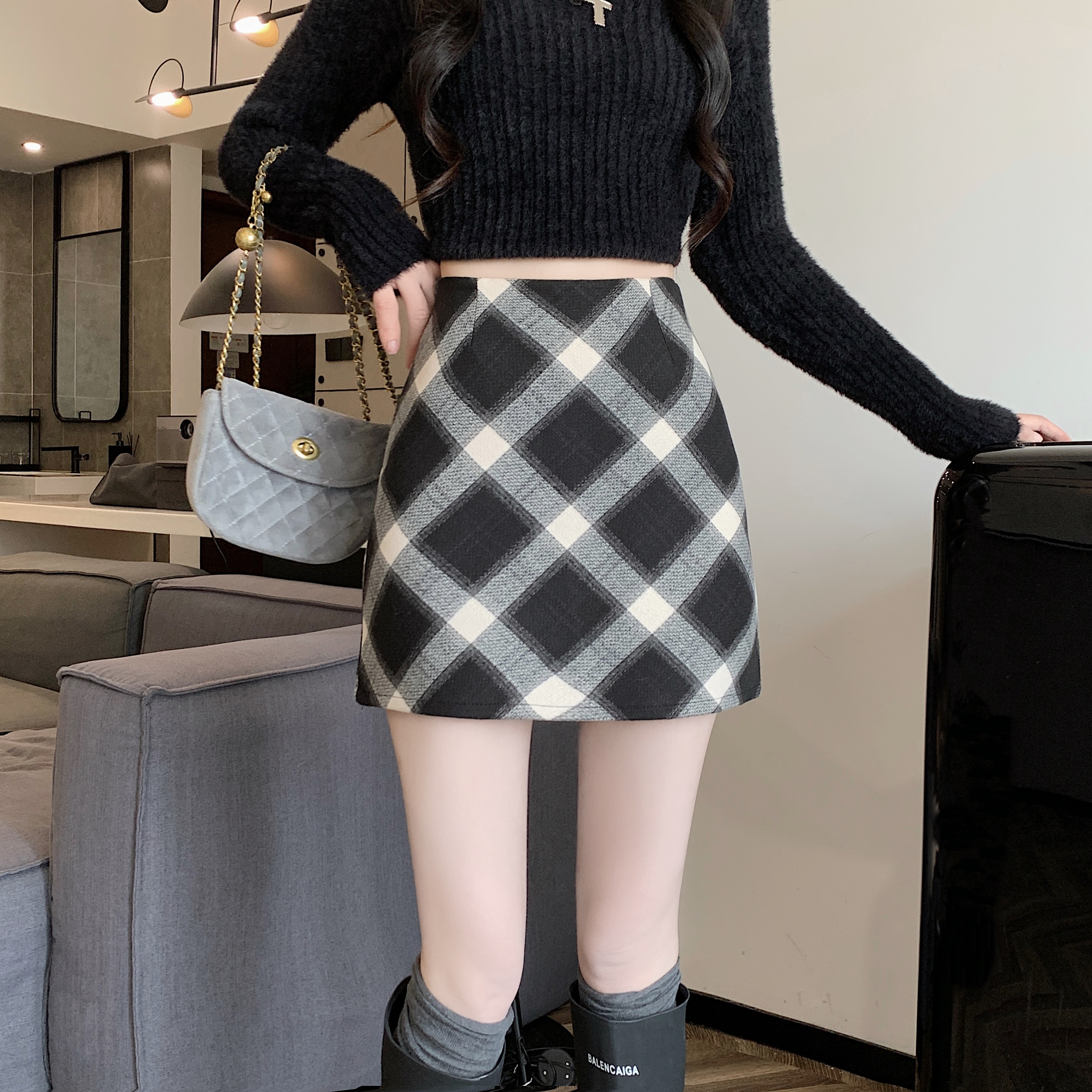 Real shot of 2023 autumn and winter new style retro high waist plaid skirt 2023 autumn and winter new style women's skirt