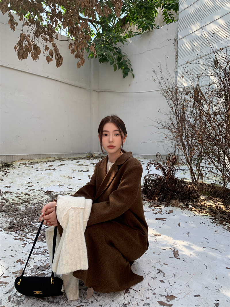 Actual shot of Korean chic~retro suit collar long woolen coat