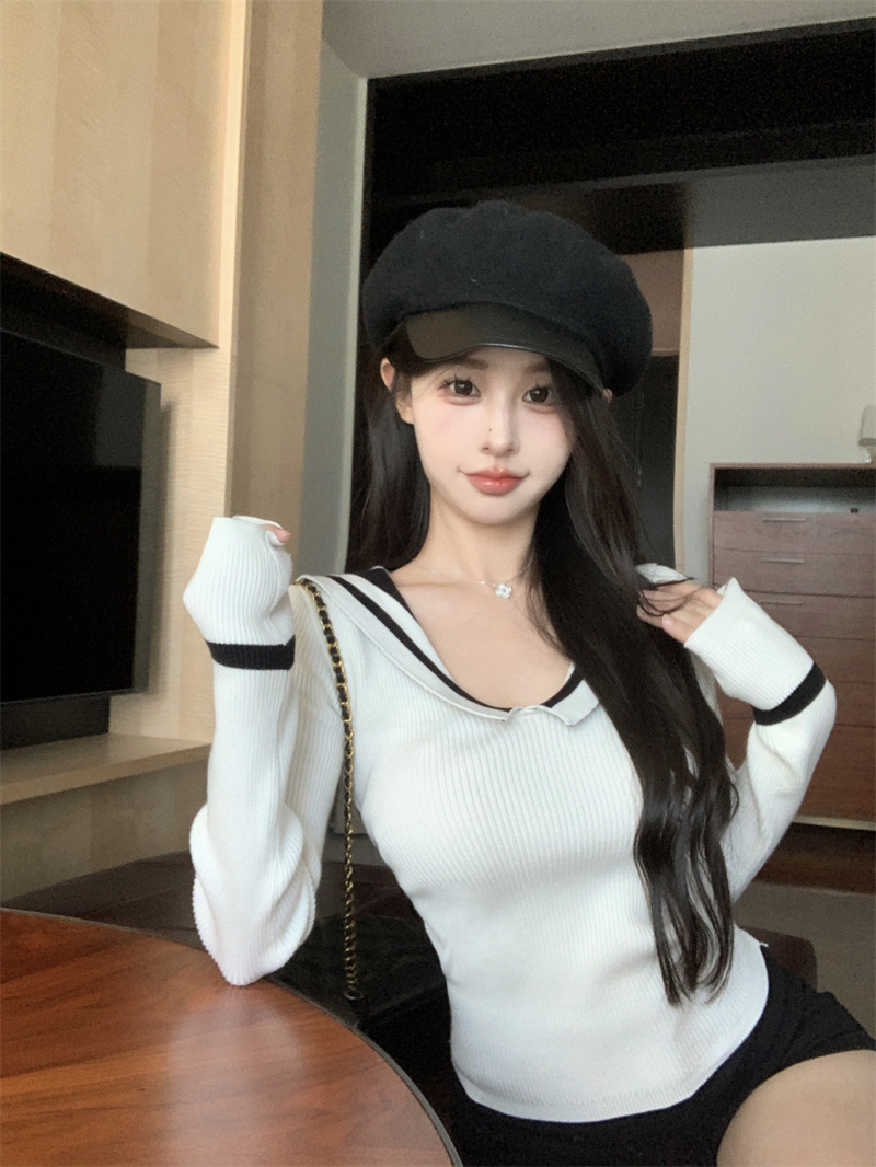 Actual shot of new autumn and winter navy collar sweater slim-fitting bottoming top