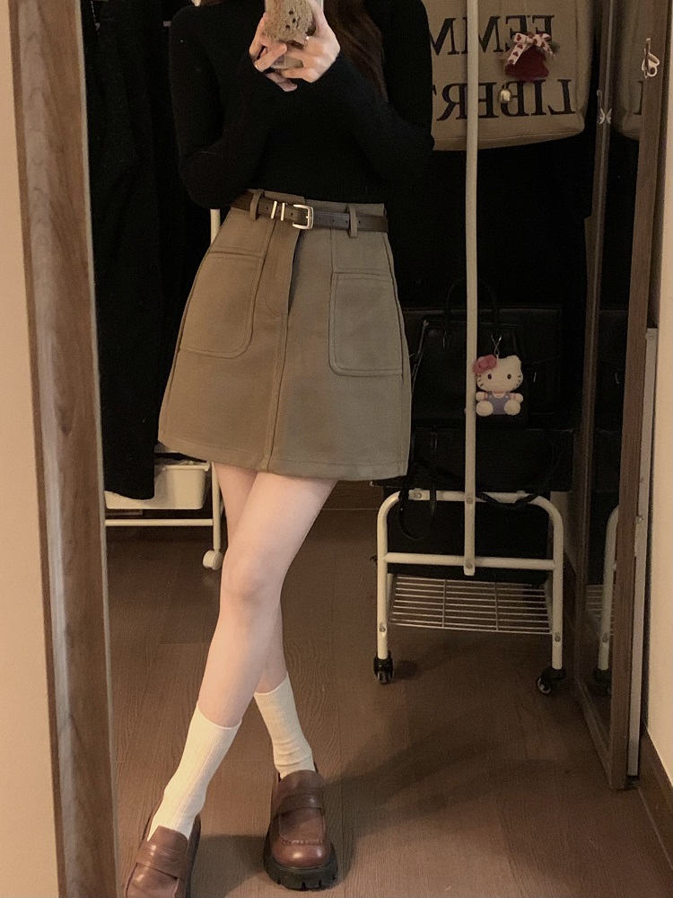 Actual shot of designer high-waisted slim skirt for autumn and winter, new double pocket A-line skirt, anti-exposure short skirt, hip-covering skirt