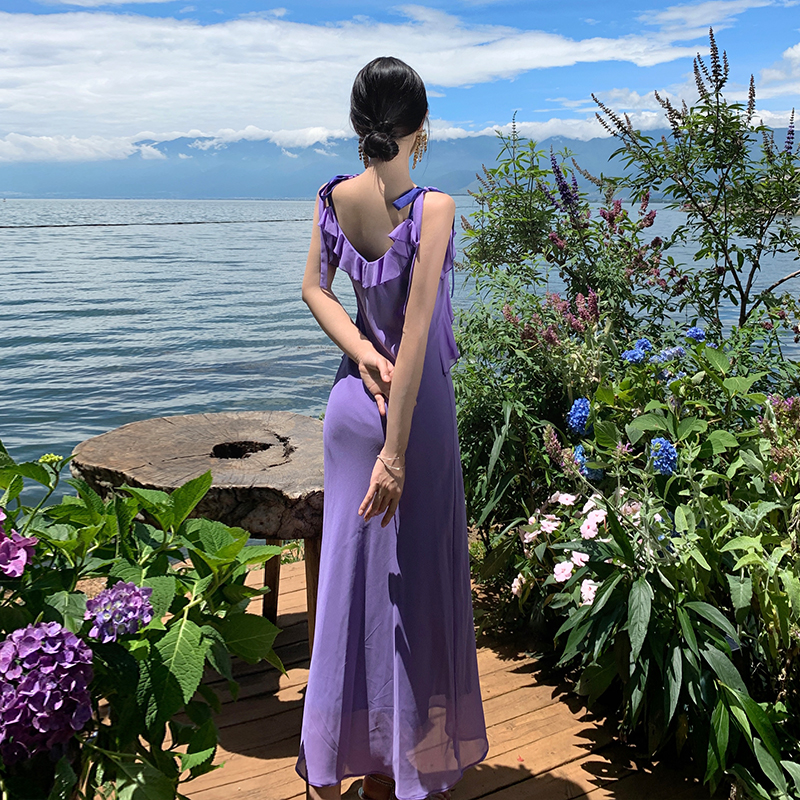 實拍設計感露背高級V領顯瘦荷葉邊夏季吊帶連衣裙女