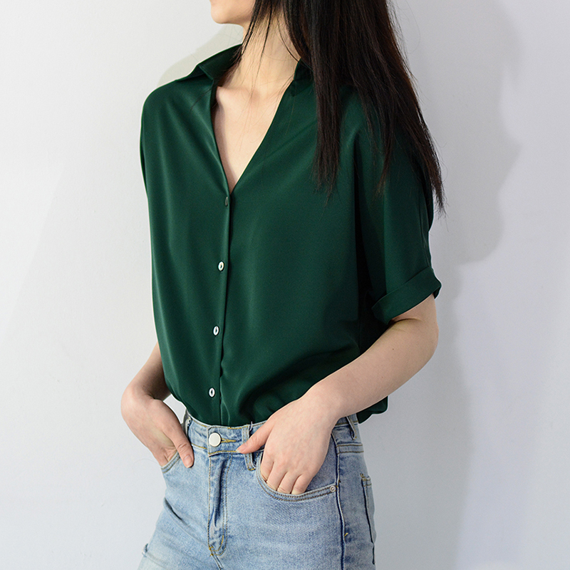 2026夏季洋氣fashion墨綠顯膚白寬松女襯衫V領顯瘦短袖上衣夏new