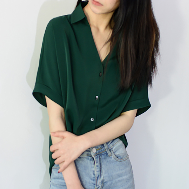 2026夏季洋氣fashion墨綠顯膚白寬松女襯衫V領顯瘦短袖上衣夏new