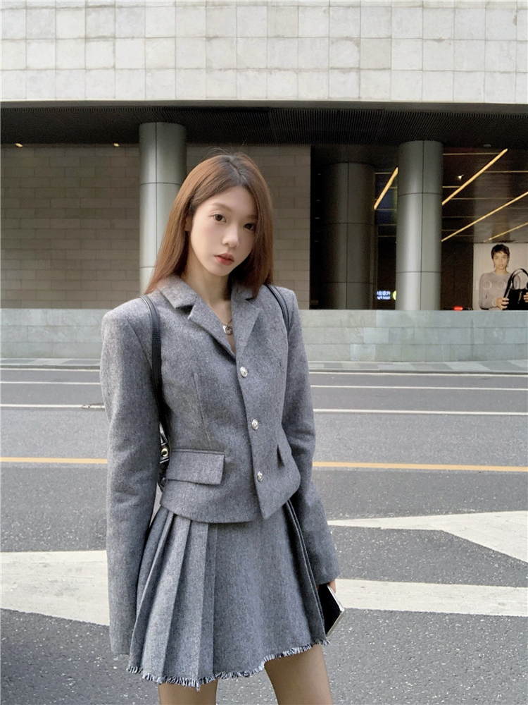 Real shot ~ Suit and skirt suit for women in autumn and winter, slimming and covering the flesh, high-end Korean college style two-piece set