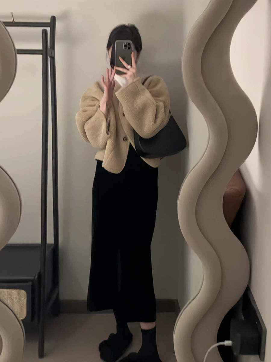 Korean style high-end single-breasted loose lambswool jacket for women  autumn and winter new soft and waxy warm slimming top