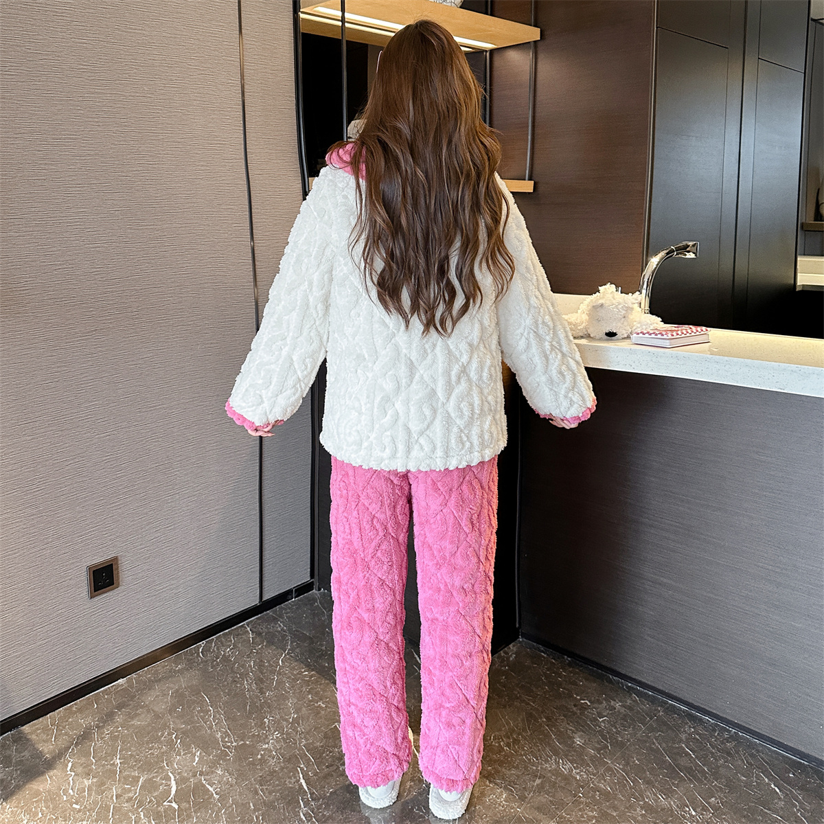 Aishang winter pajamas women's lapel Xiaoluan Gekulomi thickened three-layer quilted jacket home service
