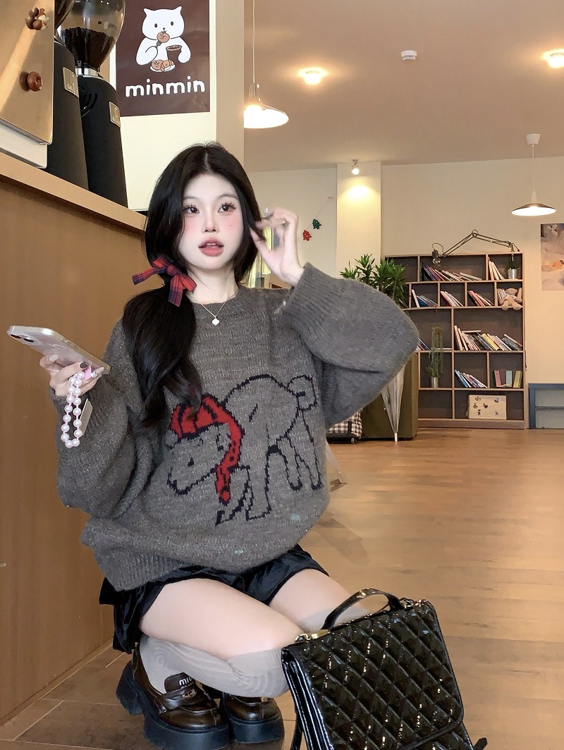 Real shot of the new autumn and winter style lazy style loose and versatile sweater American jacquard long-sleeved pullover base sweater