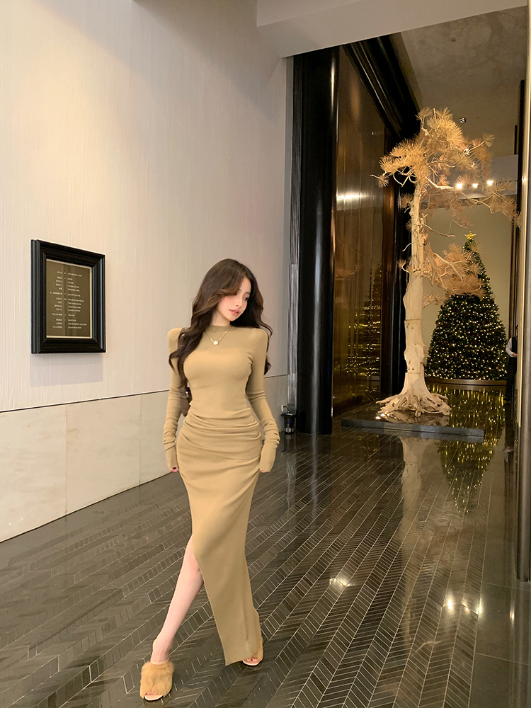 Real shot of two-color sweater skirt, stacked long dress, women's autumn and winter slim fit inner skirt