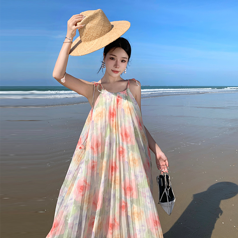 實拍高級感碎花連衣裙女夏季寬松氣質 度假吊帶長裙