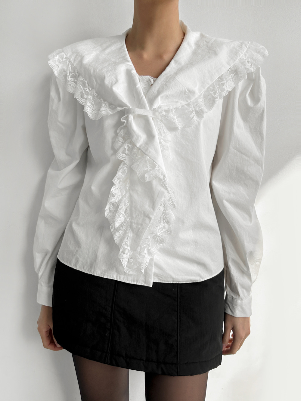 Korean chic early spring new large lapel temperament lace long-sleeved white shirt blouse