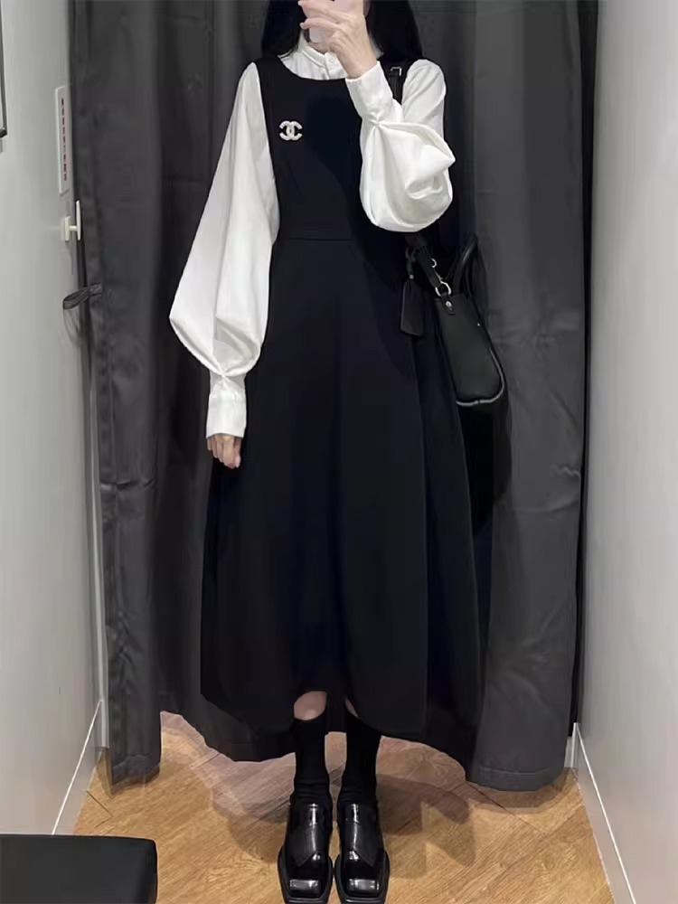 French autumn and winter inner wear Hepburn college style lantern sleeve shirt black vest dress sub-suit for small women