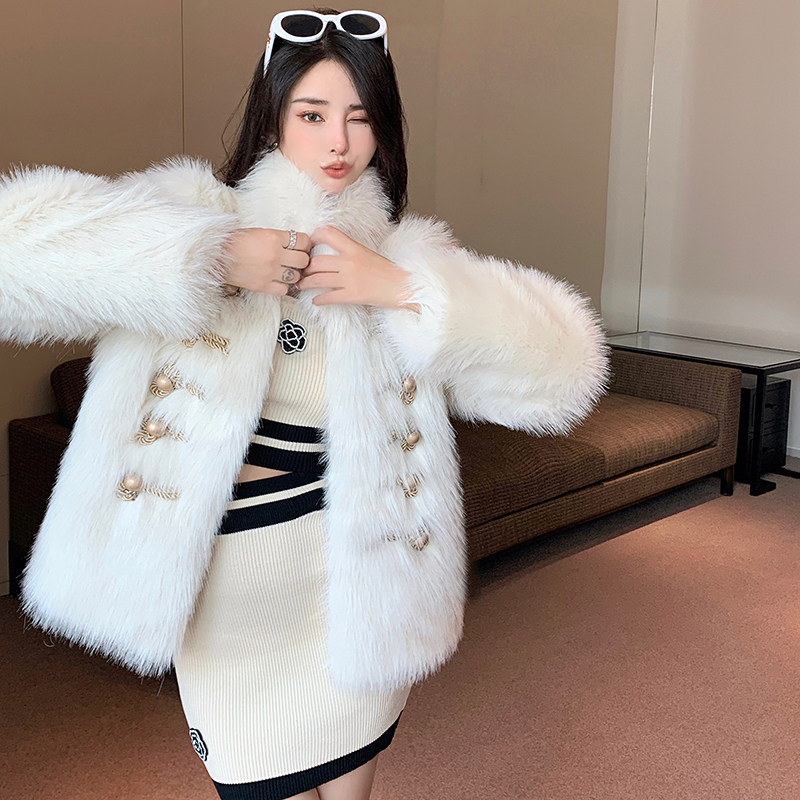 Actual shot of  new winter style fox fur women's short style small fragrance young style Korean fashion fur coat