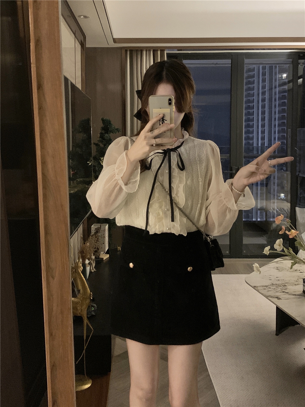Real shot of French palace style fungus-edged chiffon shirt top for women, high-end chic lace shirt