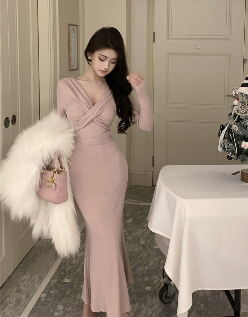 Real shot of sexy V-neck knotted waist-slimming dress with hip-covering fishtail long skirt for women