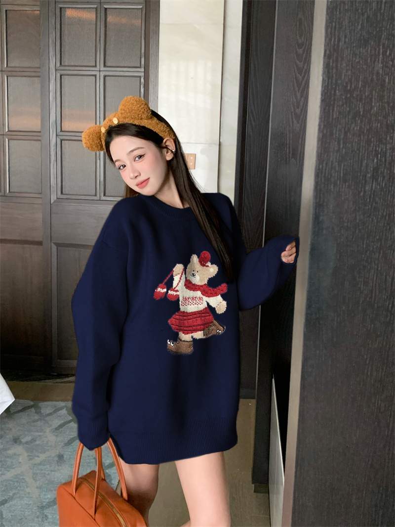 Real shot of lazy style soft waxy letter sweater for women autumn loose pullover sweater long-sleeved couple top