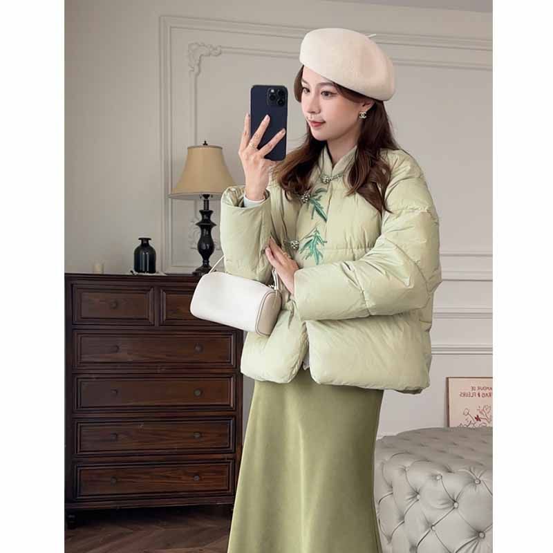  winter new high-end new Chinese style with national style buckle milk green jacket and skirt two-piece suit