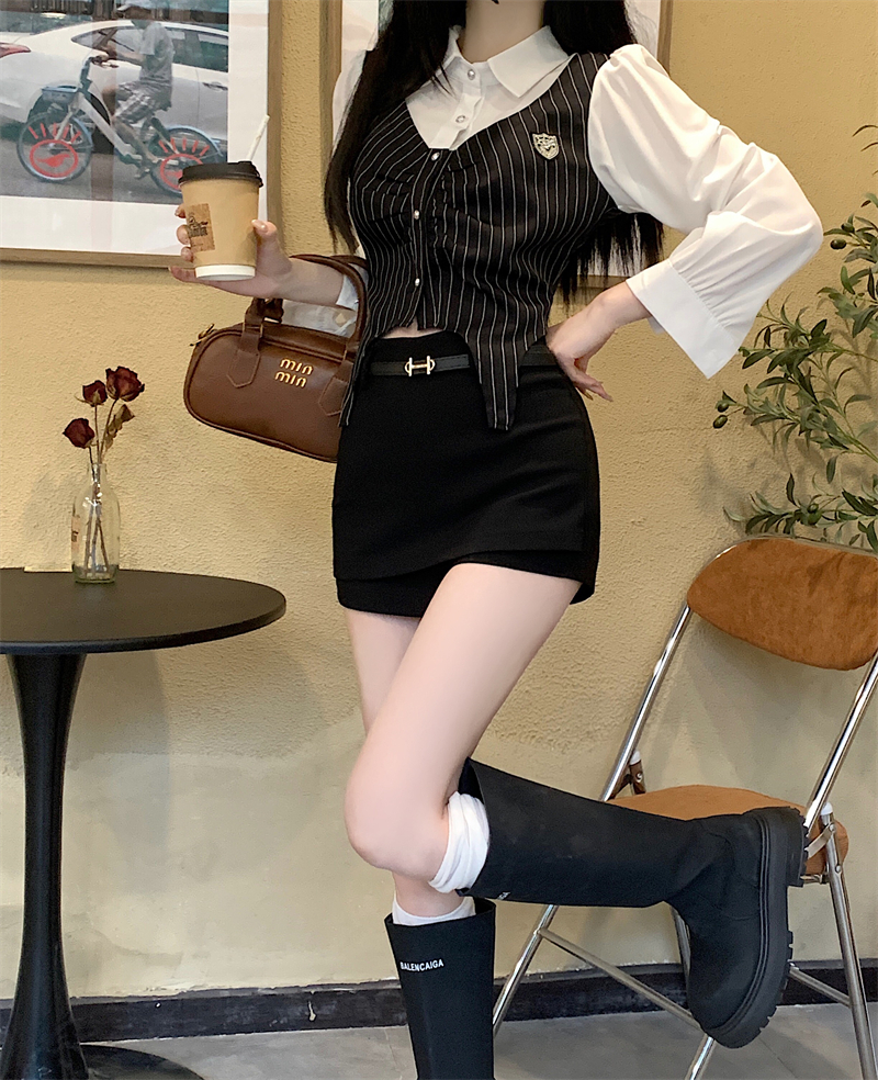 Actual shot ~ black and white stitching college style long-sleeved shirt top + black high-waist hip-covering trouser skirt suit