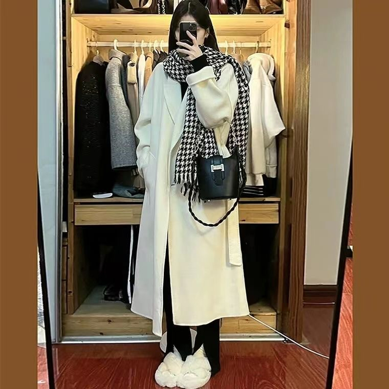 White woolen coat for women 2023 autumn and winter new style Hepburn style small Korean style high-end woolen coat trend