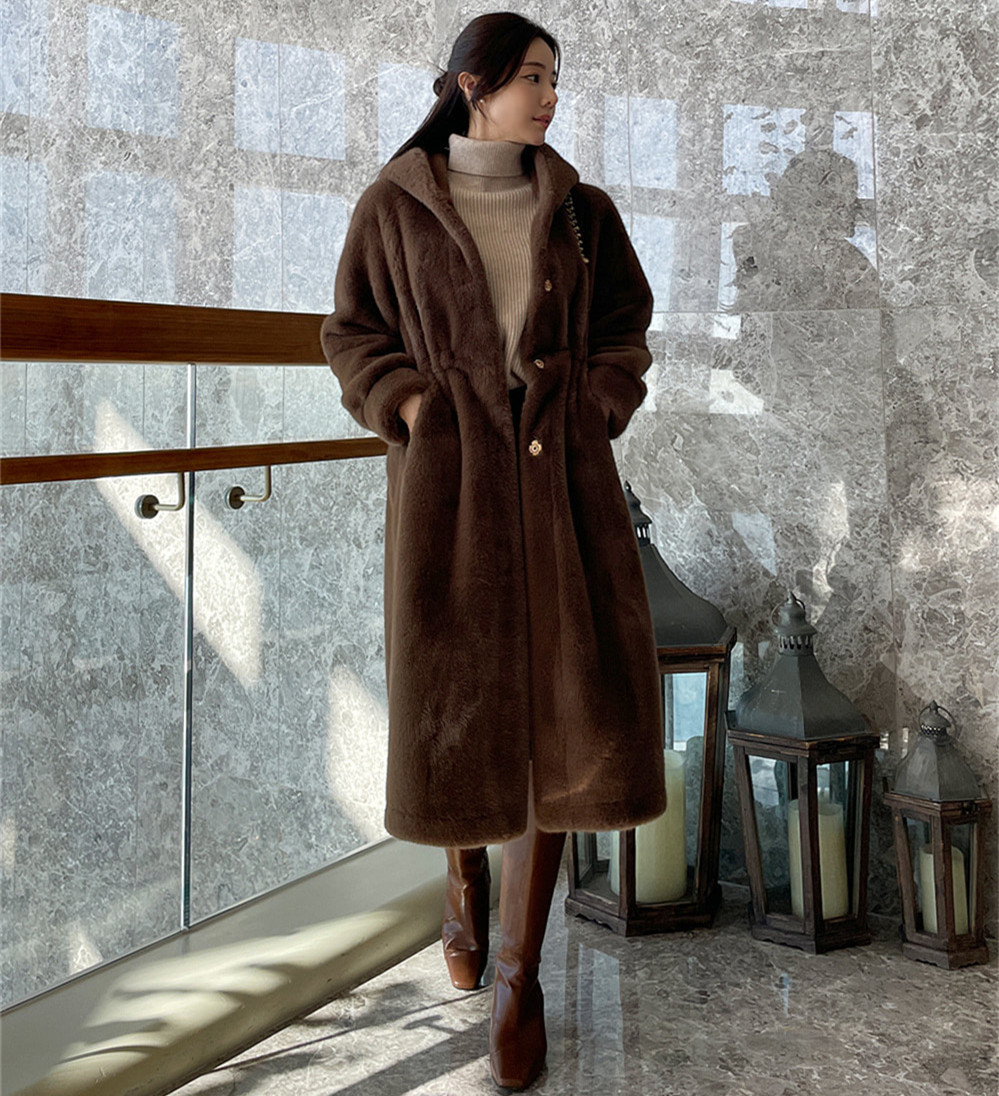 High-end temperament mink fur loose long coat for women  new hooded fur one-piece mink velvet long coat