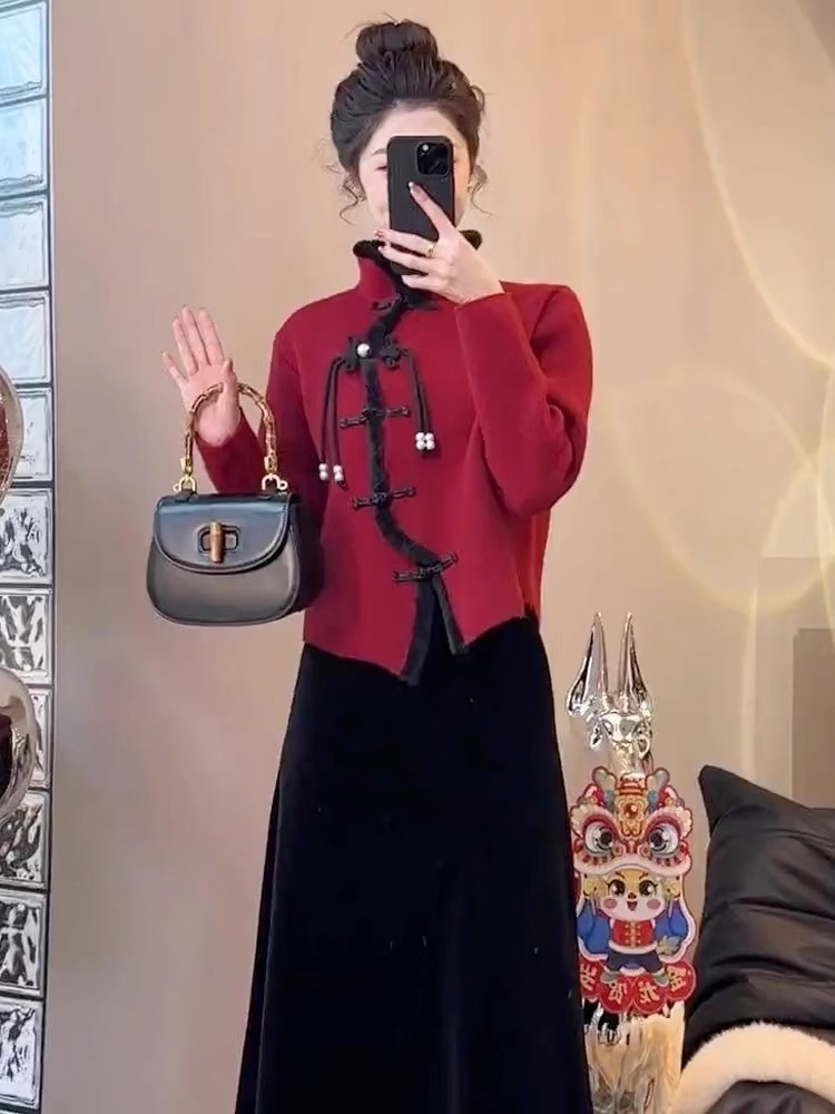 新中式红色盘扣毛毛立领毛衣女秋冬新款设计感慵懒风超好看的上衣