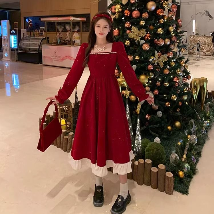 圣诞红色连衣裙女秋冬年会礼服裙子气质高级感方领丝绒收腰蓬蓬裙