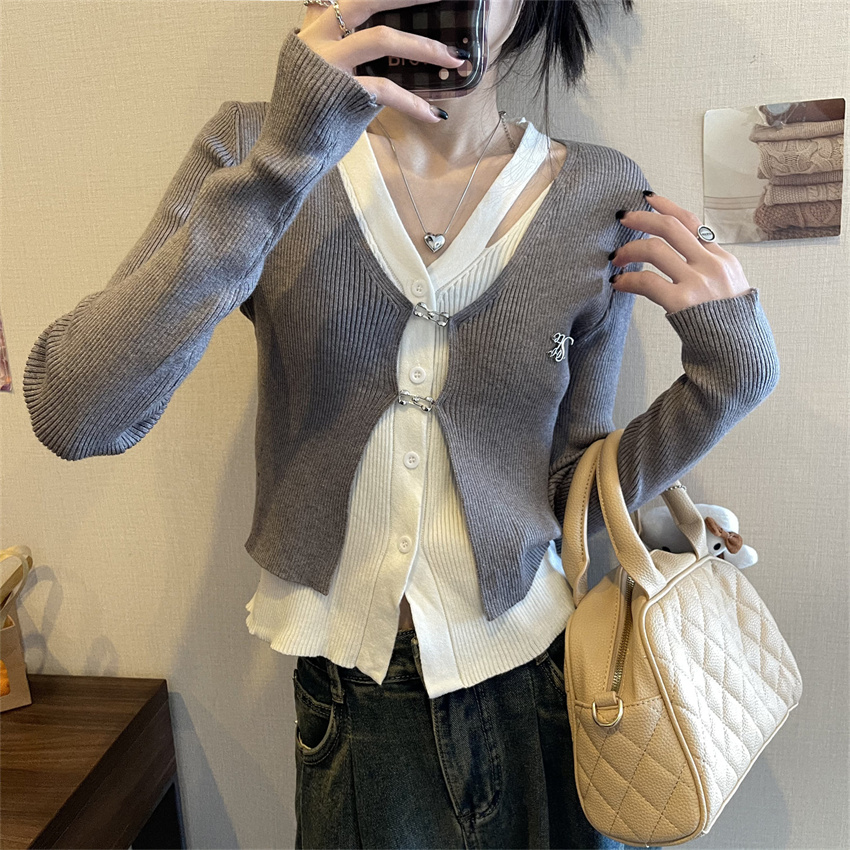 Real shot of fake two-piece irregular design long-sleeved knitted cardigan hot girl slim V-neck top