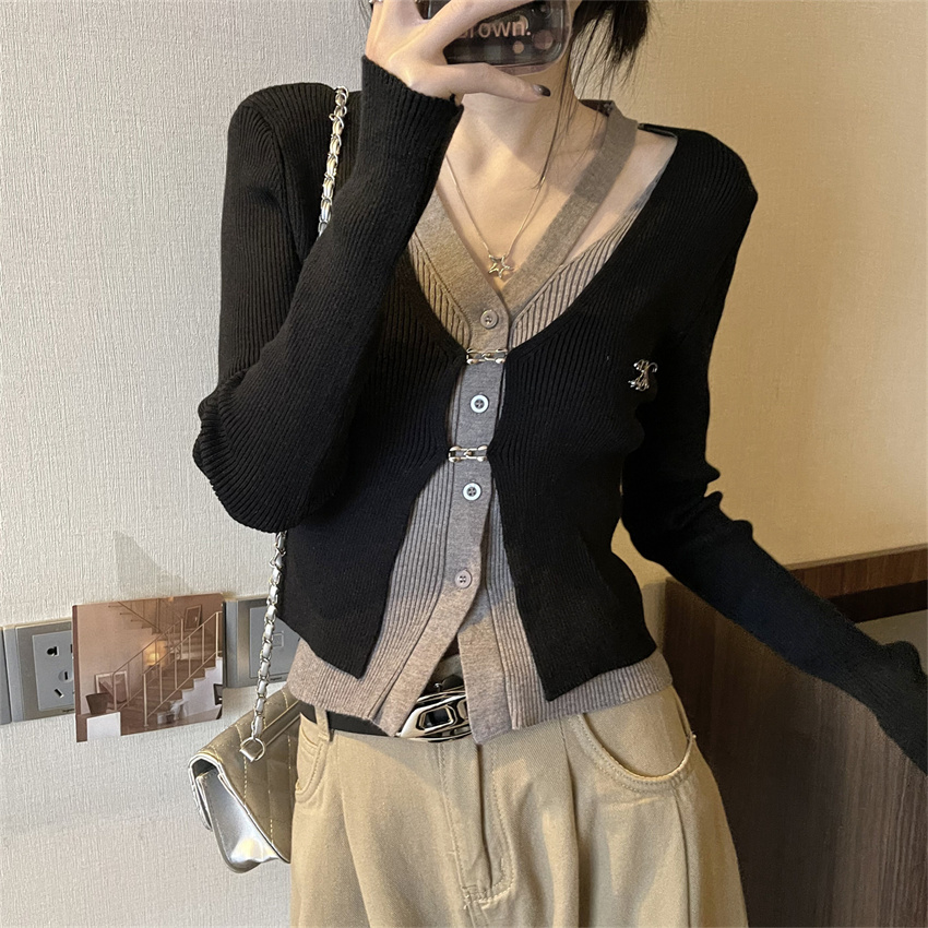 Real shot of fake two-piece irregular design long-sleeved knitted cardigan hot girl slim V-neck top